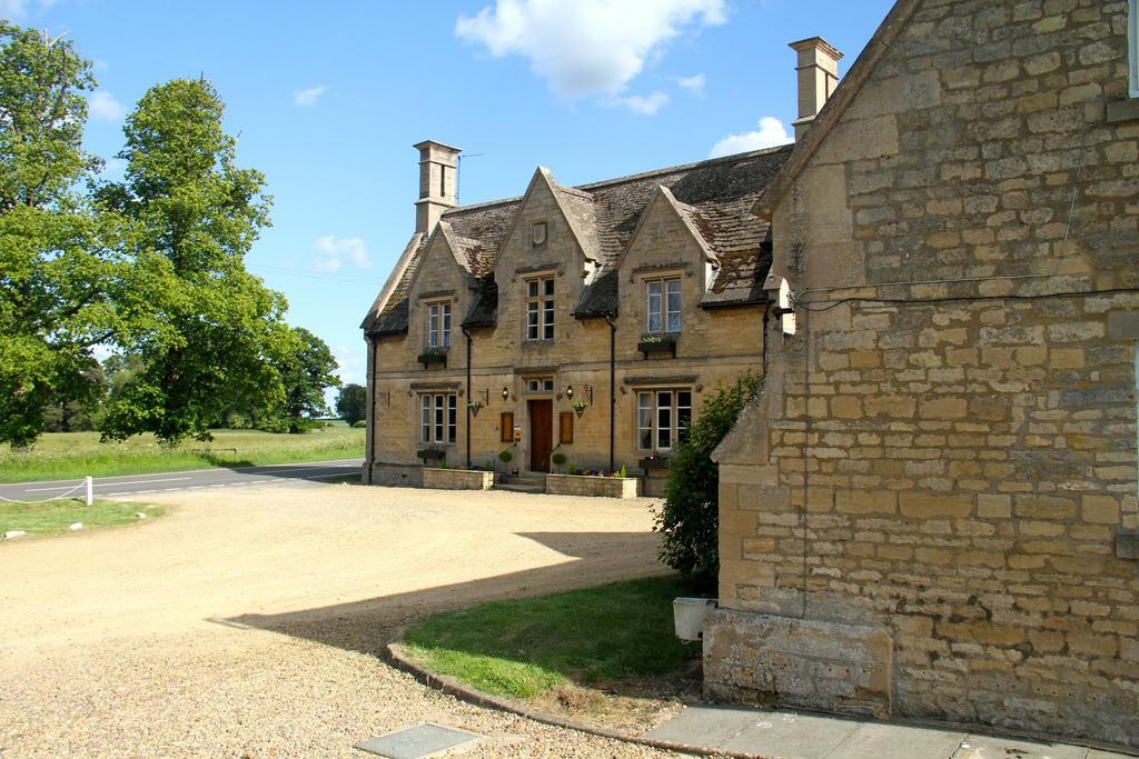 The Tally Ho Inn Sleaford Exterior photo