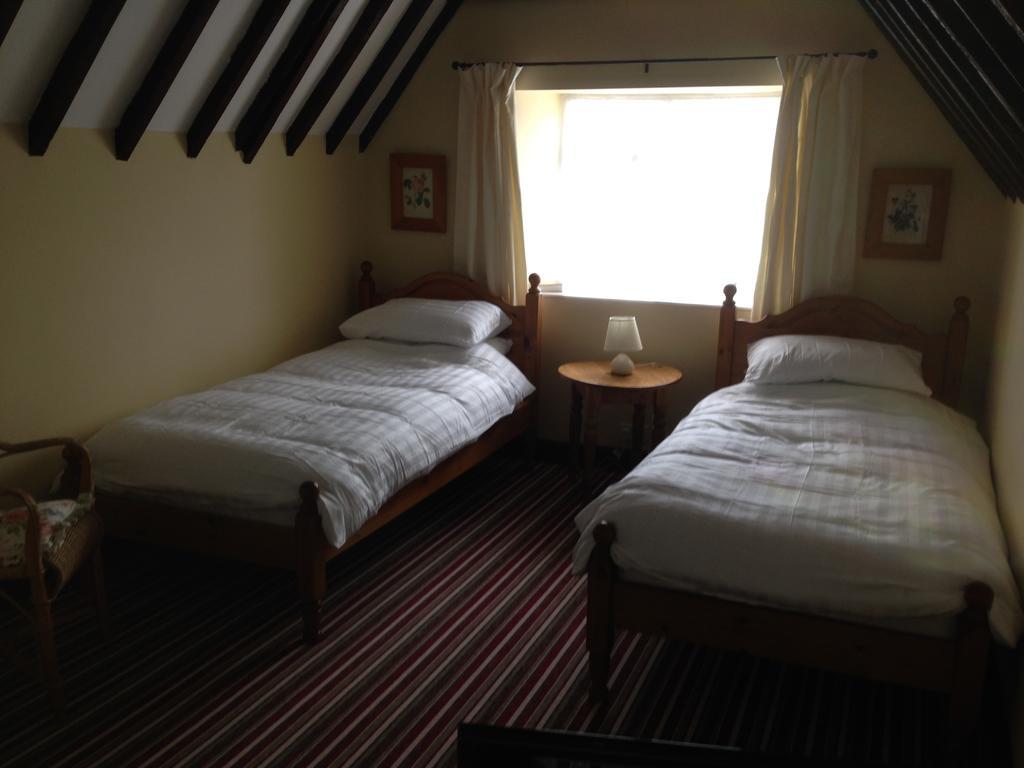 The Tally Ho Inn Sleaford Room photo