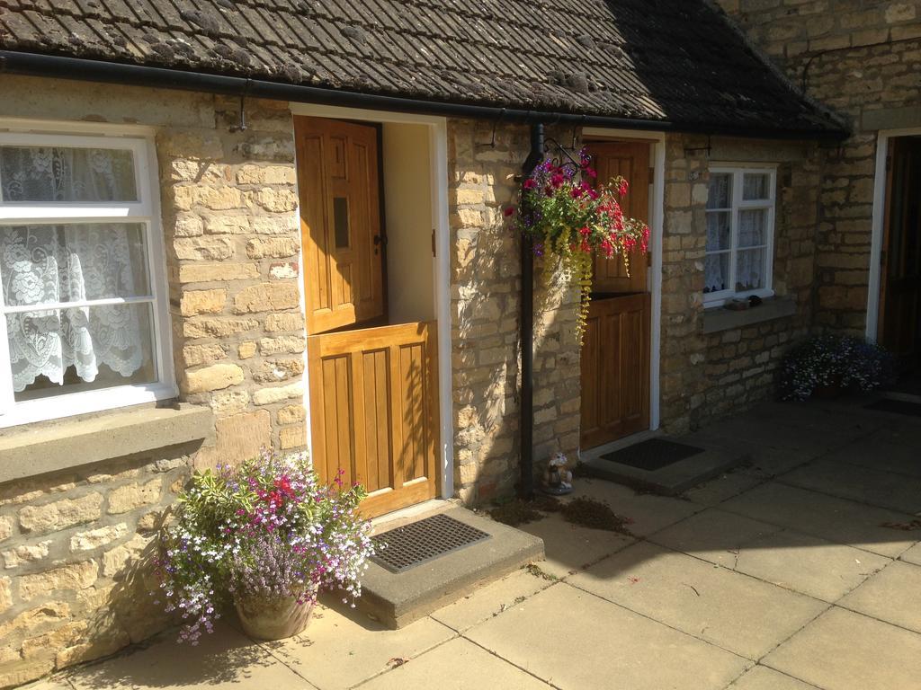 The Tally Ho Inn Sleaford Exterior photo