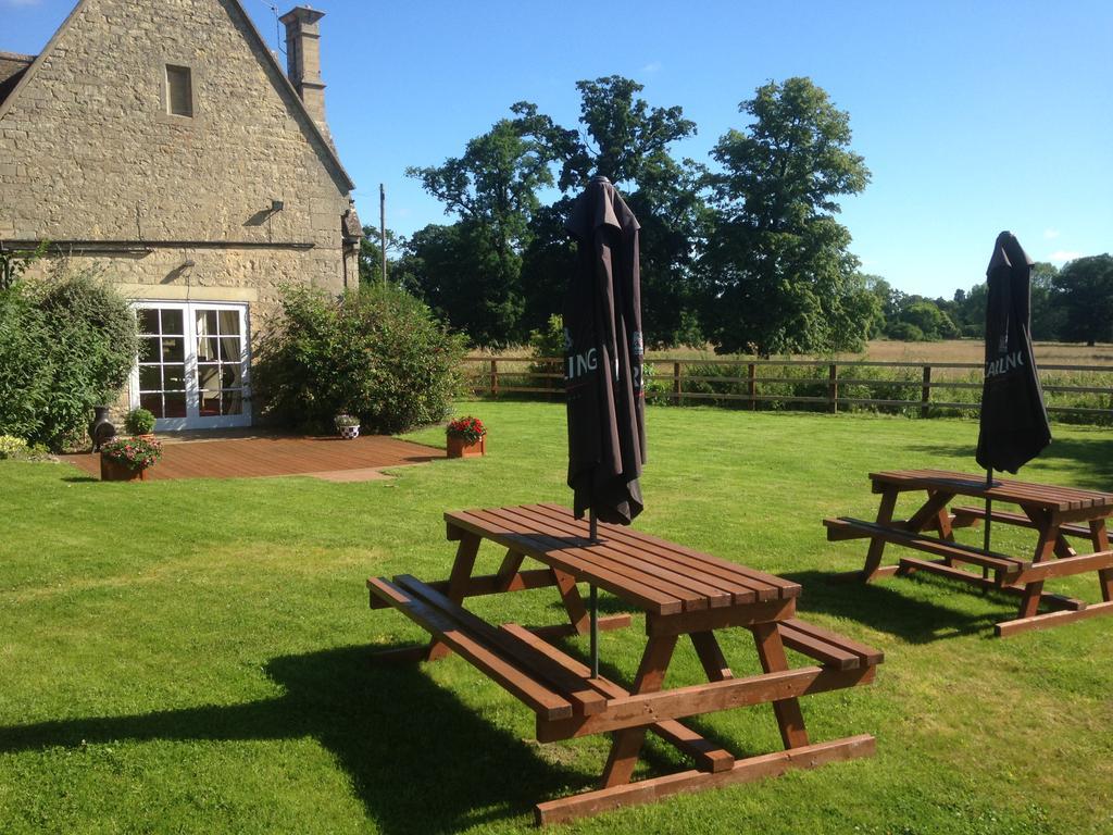 The Tally Ho Inn Sleaford Exterior photo